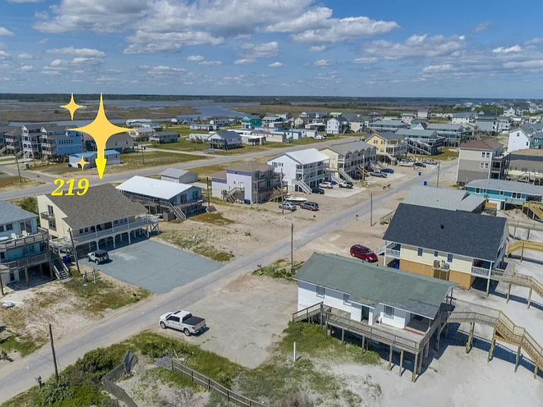 219 Seashore Dr #219 — Photo 32