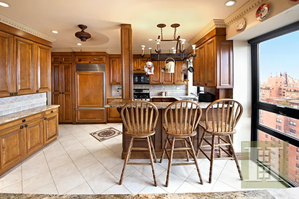 Sold by Halstead Real Estate | media 10