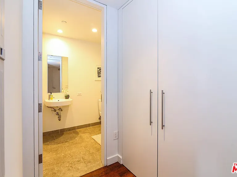 6250 Hollywood Blvd #11N — Photo 9