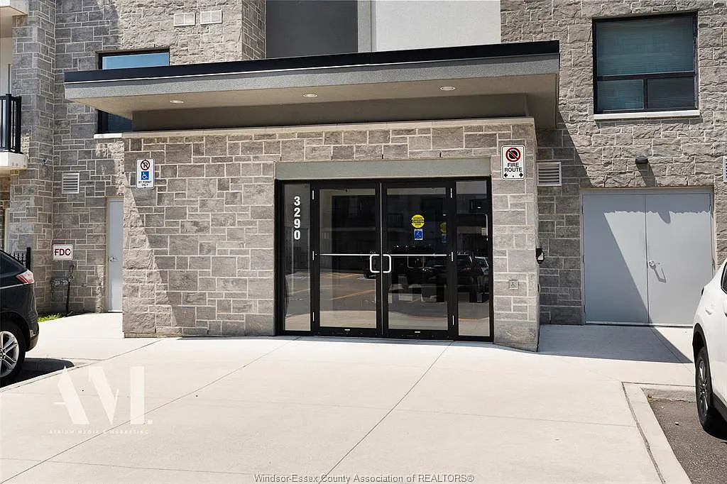 1 bed, 609 sqft, $1,750 — Photo 2