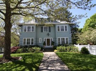 22 Woodlawn Ave, Wellesley, MA 02481