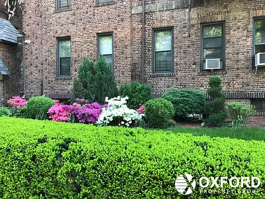 Rented by Oxford Property Group | media 44