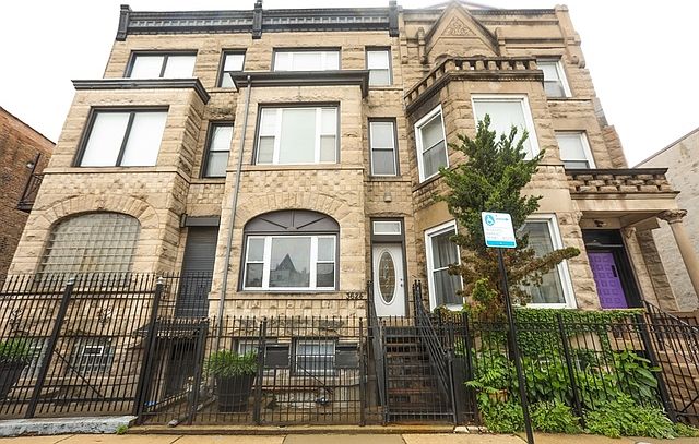 1st image of 3624 S Calumet Ave #1