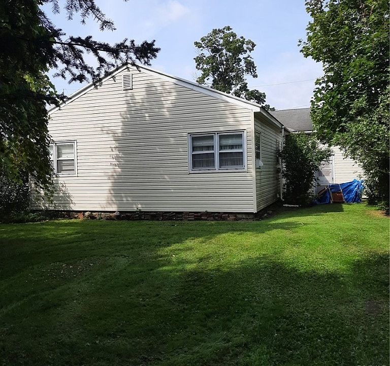 311 Hartford Pl, Utica, NY 13502 | Zillow