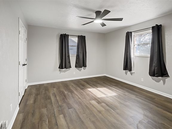 3rd image of 363 N Grafton St