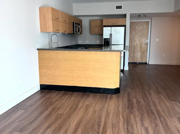 350 S Miami Ave, Miami, FL