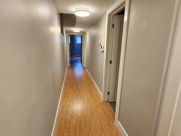 544 Gilmour St — Photo 5