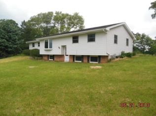 N9596 Howard Rd, Whitewater, WI 53190