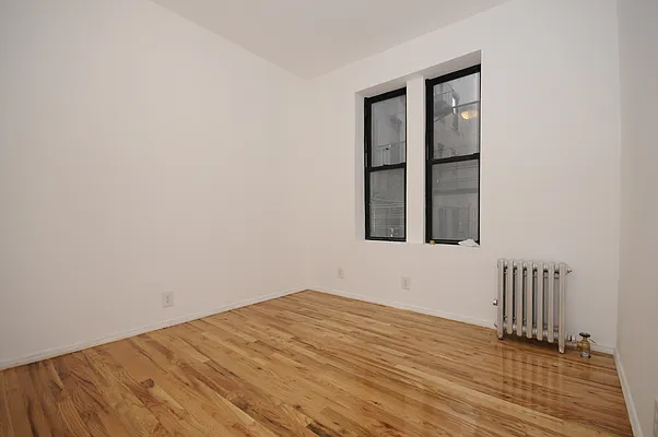 Rented by Arena Real Estate | media 2