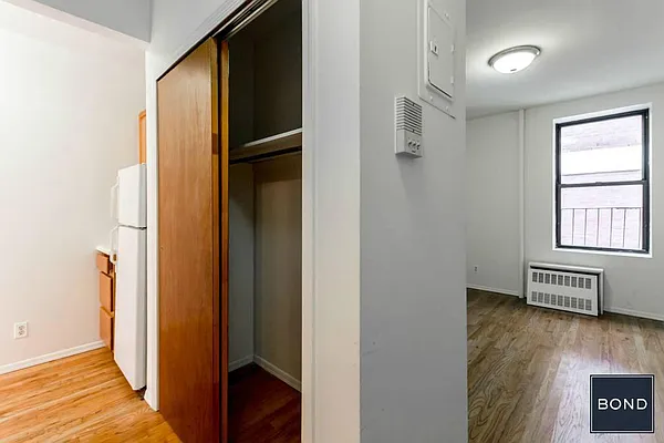 Rented by Bond New York | media 10