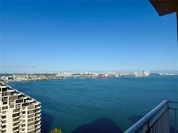 770 Claughton Island Dr Penthouse 21, Miami, FL 33131