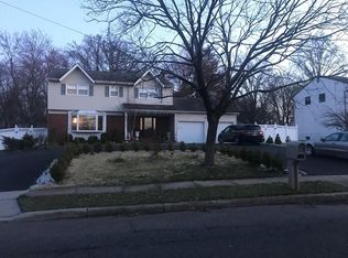 3 Baltic St, Edison, NJ 08820