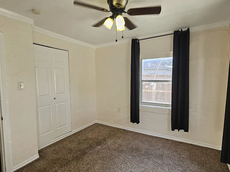 416 Hayes Ct — Photo 11