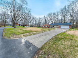 484 Kingswood Rd, New Castle, PA 16105