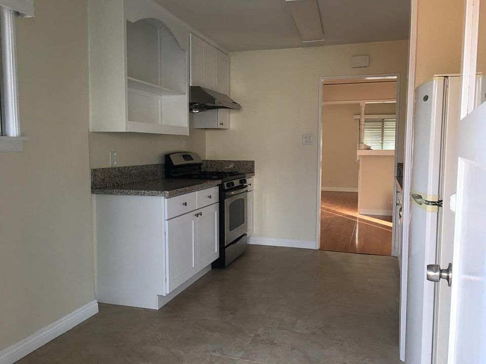 1st image of 4910 Encinita Ave