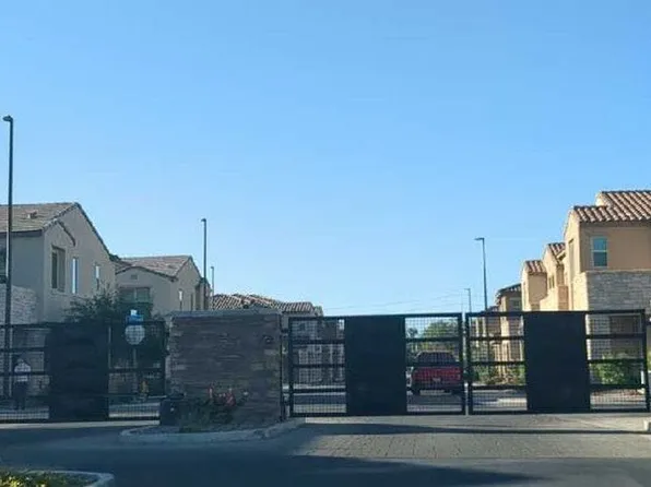 740 E Lark St #102, Gilbert, AZ 85297