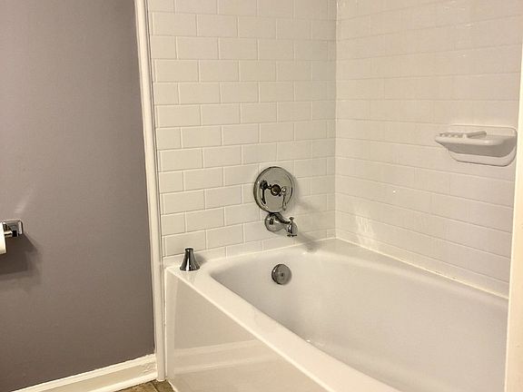 5th image of 1852 Mepkin Rd APT F1
