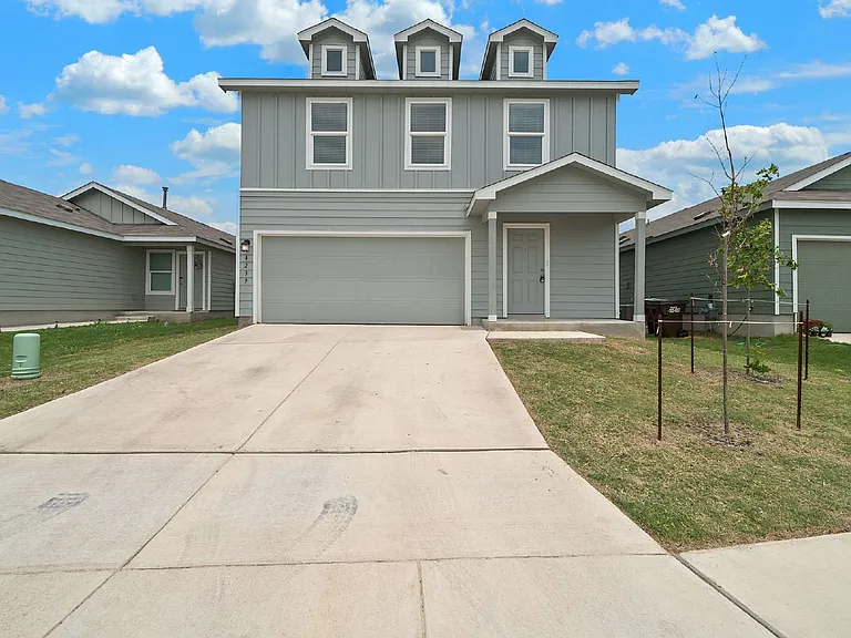 4239 Revetment Way — Photo 1