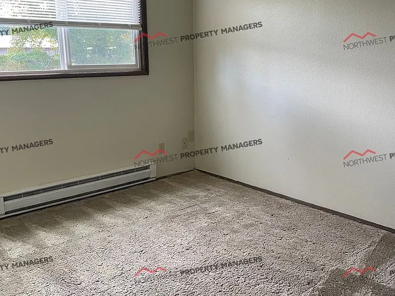 514 N Medcalf Ln #124 — Photo 11