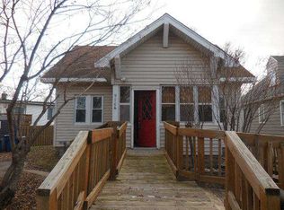 970 Dodd Rd, West Saint Paul, MN 55118