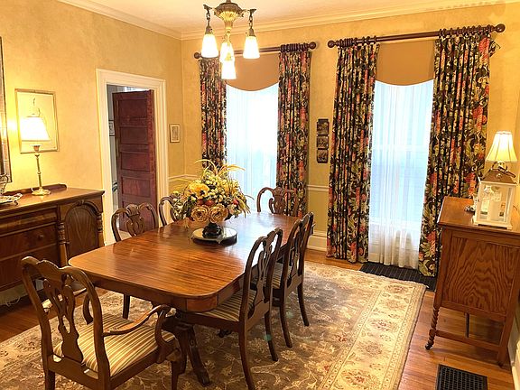 3rd image of 508 Murray St