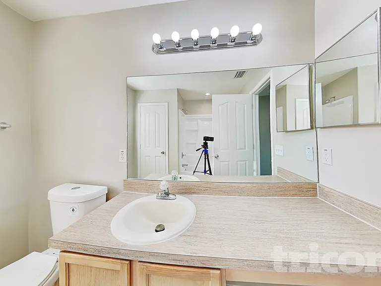 2483 Brownwood Dr — Photo 8