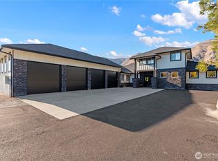 27 New Horizon Dr, Orondo, WA 98843