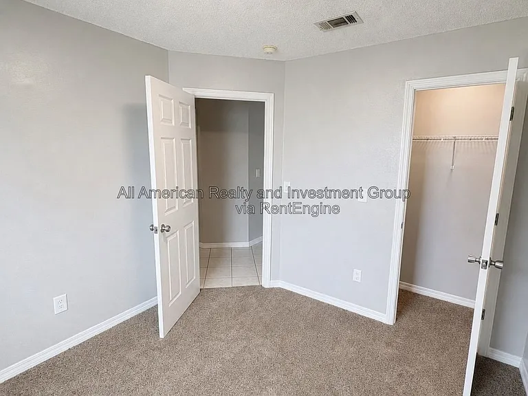 216 Lustan Dr — Photo 10