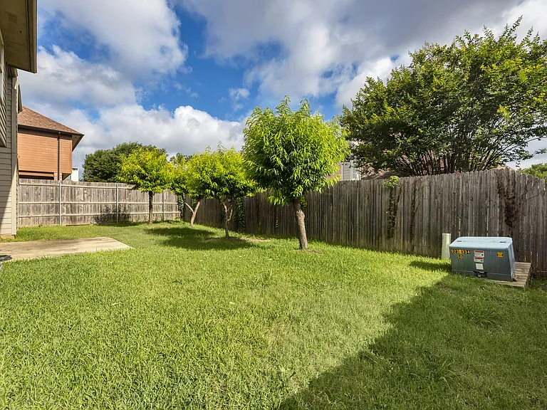 2822 Alcot Ln — Photo 32