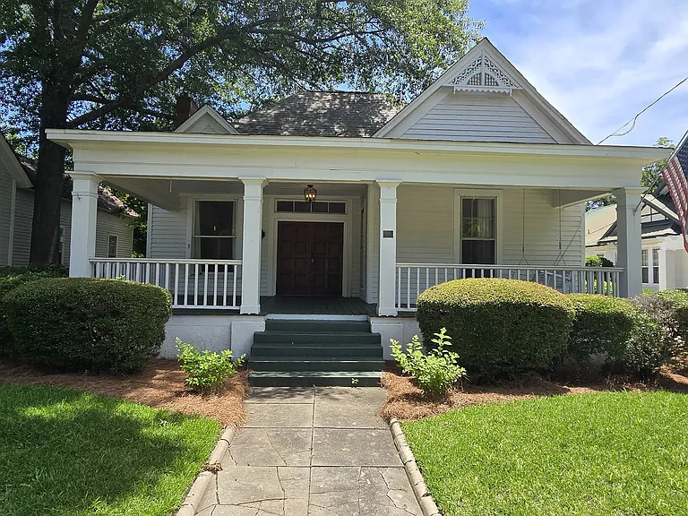 712 Stonewall St — Photo 3