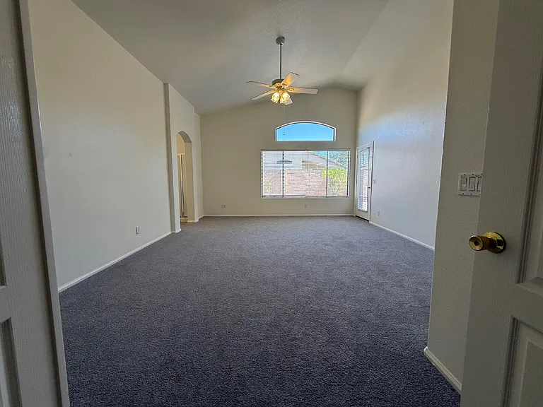 9587 W Seldon Ln — Photo 14