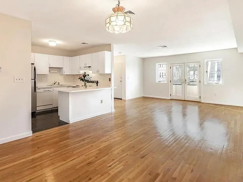 622 Boston Ave #8D
