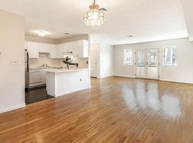 622 Boston Ave, Medford, MA