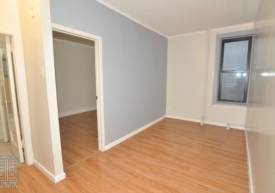 1st image of 4142 42nd St APT 2R