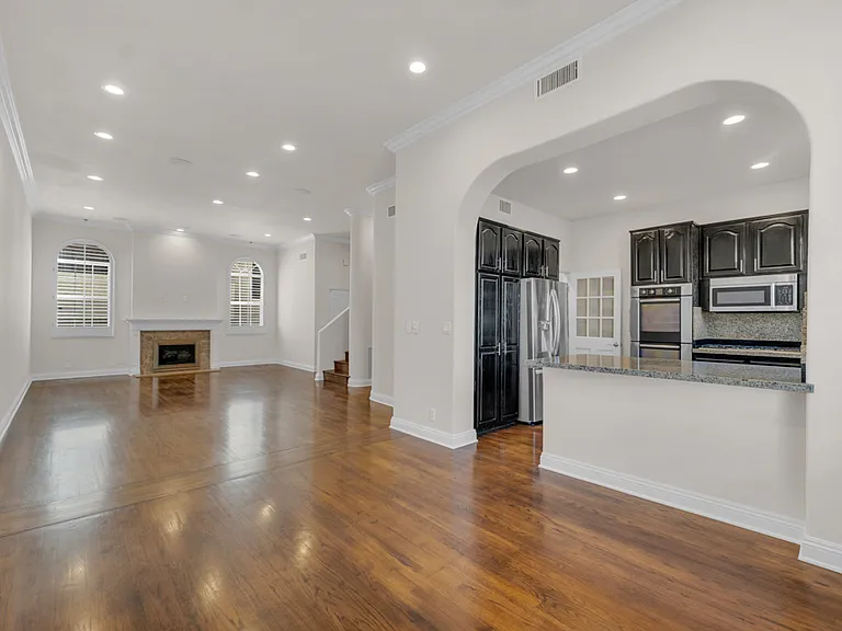 14234 Dickens St #3 — Photo 2