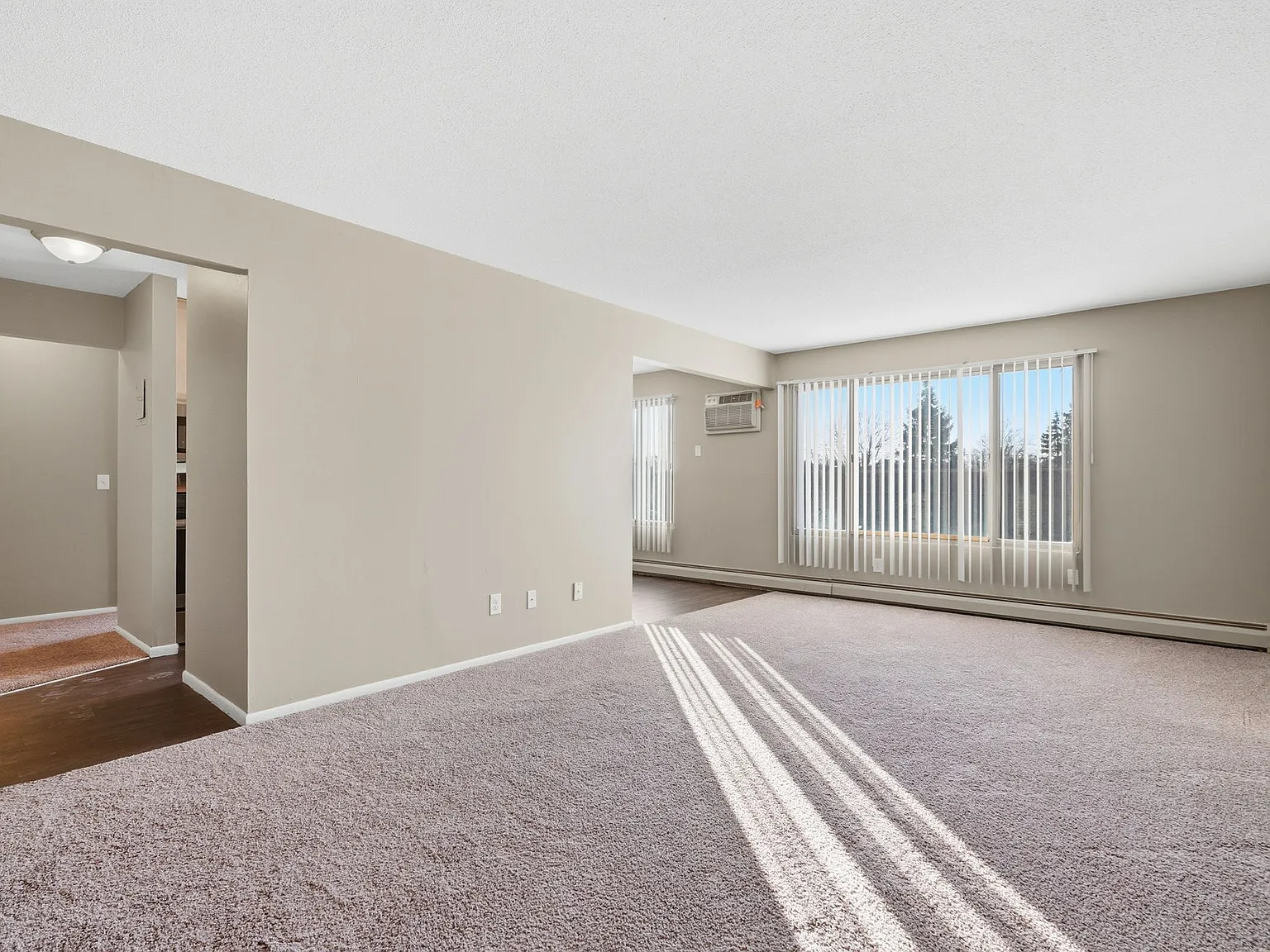 Stanley Court — Photo 4