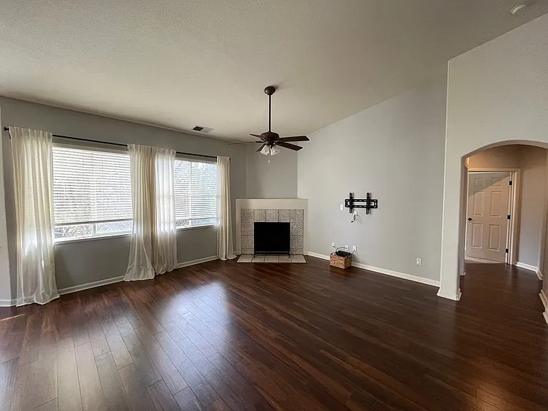 4011 Harlington Cir — Photo 15