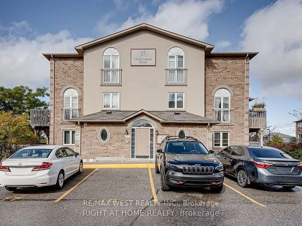 17 Cheltenham Rd Unit 4, Barrie, ON L4M 0E7