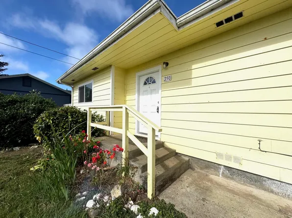 250 Grand Ave, Crescent City, CA 95531