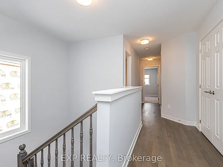 218 Ormiston Cres — Photo 15