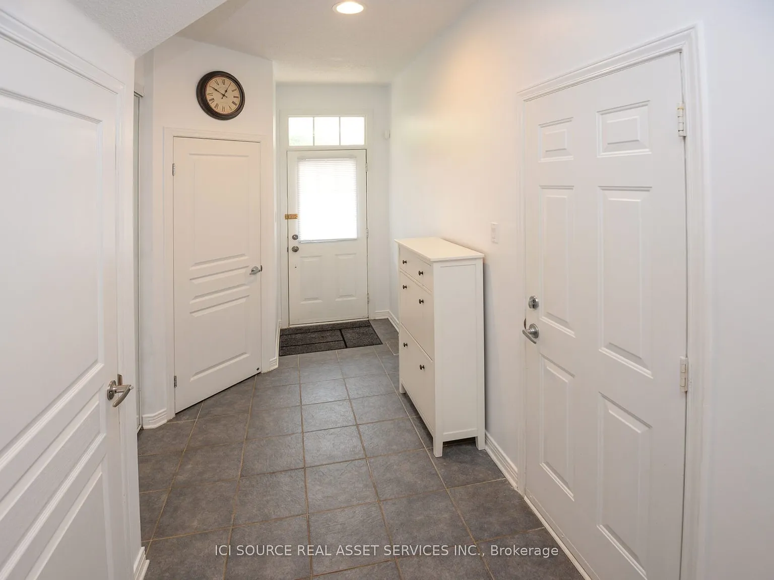2 bed, $2,650 — Photo 3