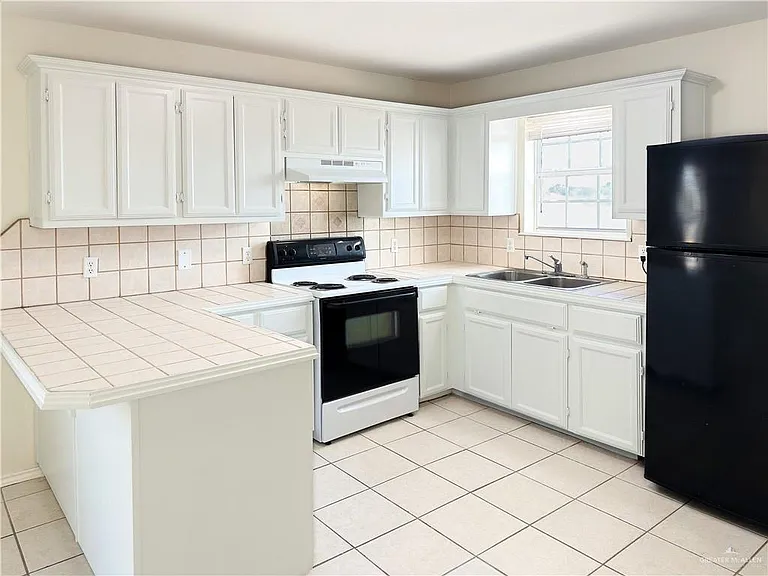 3717 Clavel St #8 — Photo 2