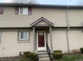 1976 Orchard Crest St, Utica, MI 48317