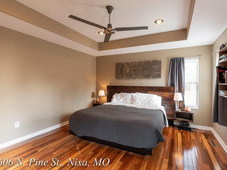 1606 N Pine St — Photo 14