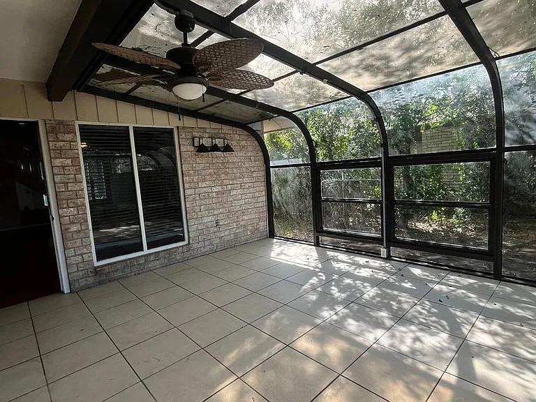 5117 Royalton Dr — Photo 19
