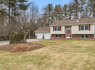 68 Oak Grove Dr, Brewer, ME 04412
