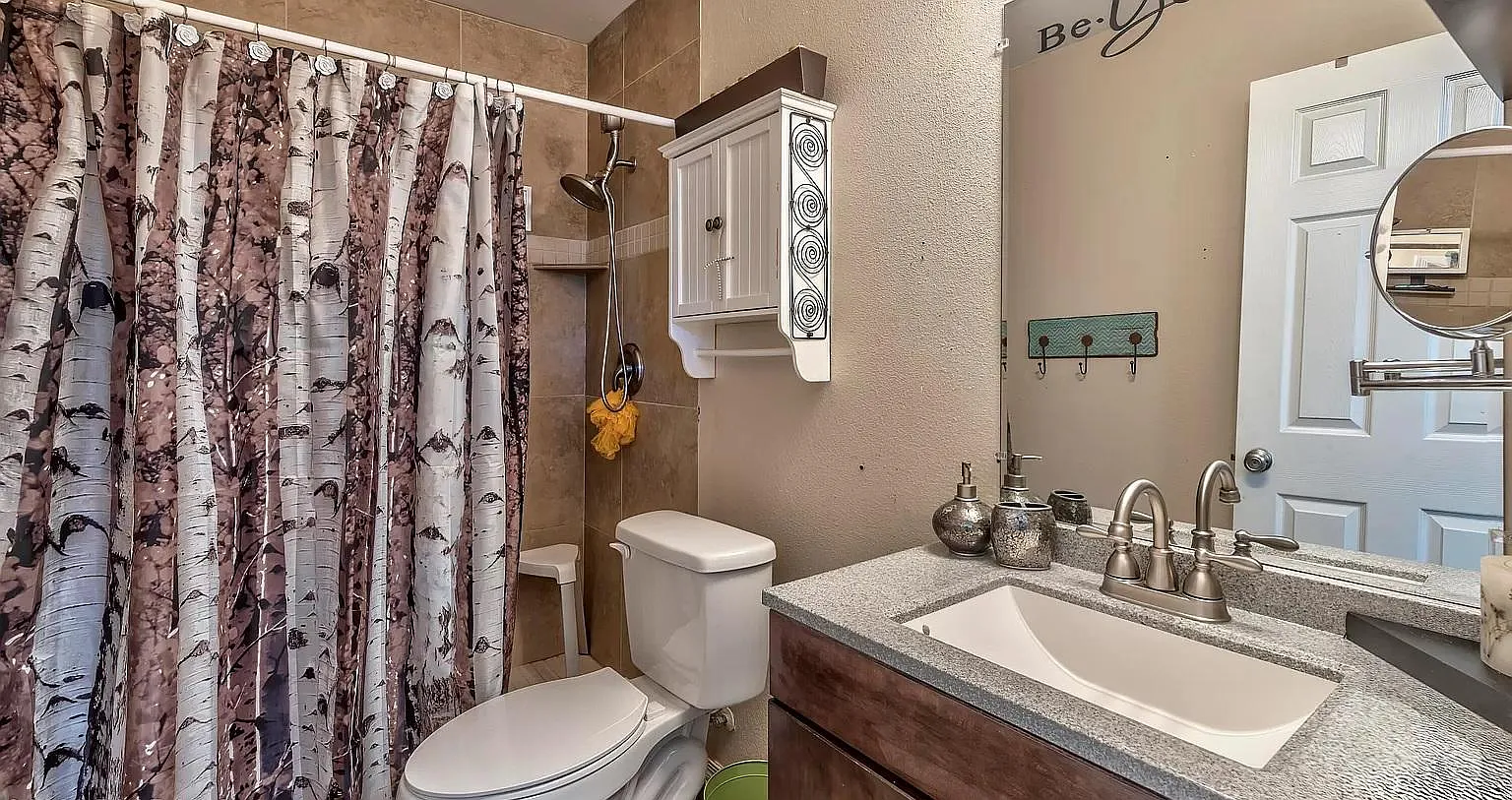 3 bed, 1416 sqft, $2,100 — Photo 3