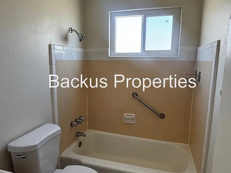 W. Alisal St 225 — Photo 12
