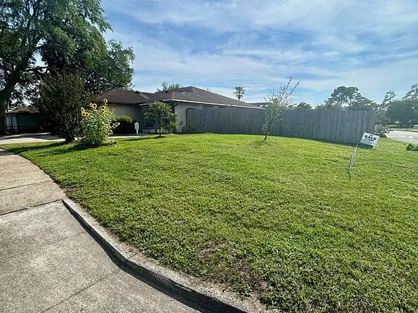2360 Ironstone Dr E, Jacksonville, FL 32246