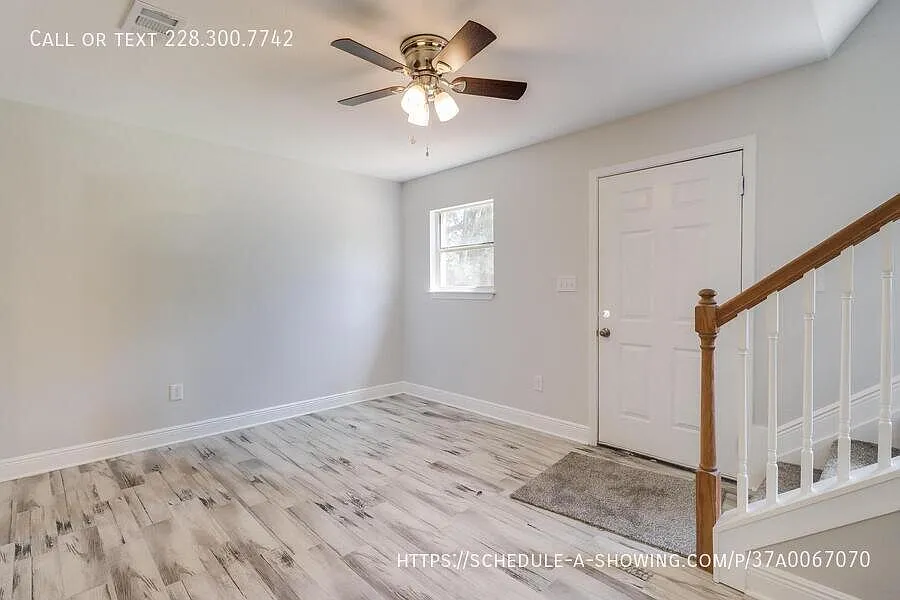 2 bed, 2.5 bath, 1000 sqft, $1,250 — Photo 2